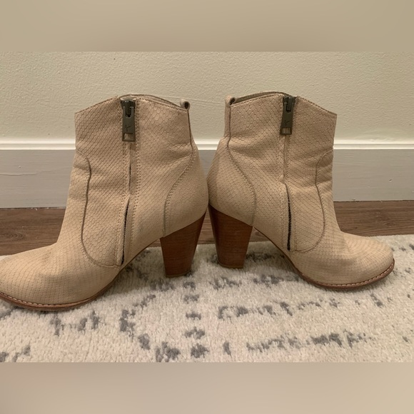 Joie beige bootie - Picture 3 of 8
